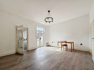 Dining Room- click for photo gallery